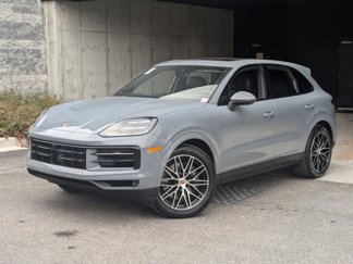 Used 2025 Porsche Cayenne image 1
