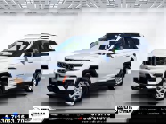 Certified 2023 Jeep Grand Cherokee Laredo image 1
