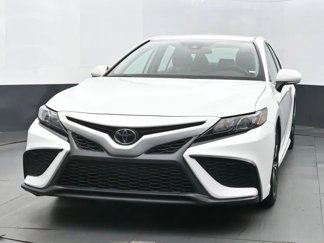 Used 2023 Toyota Camry SE image 1