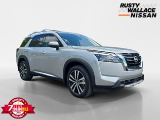 New 2025 Nissan Pathfinder Platinum image 1