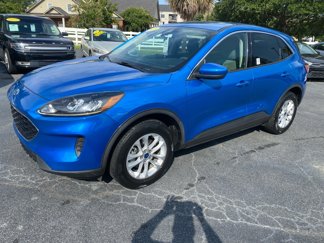 Used 2020 Ford Escape SE image 1