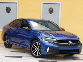 Used 2023 Volkswagen Jetta Sport image 1