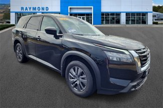 Used 2024 Nissan Pathfinder S w/ Cargo Package image 1