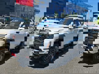 New 2025 Nissan Frontier PRO-4X w/ Pro Premium Package image 1