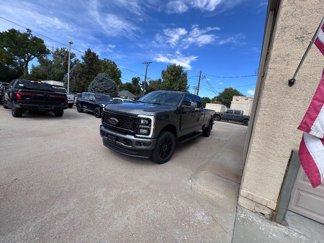 New 2026 Ford F350 Lariat w/ Black Appearance Package image 1