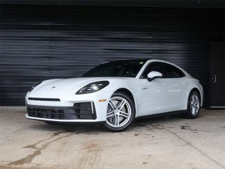 Used 2025 Porsche Panamera 4 image 1