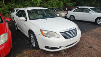 Used 2011 Chrysler 200 Touring image 1