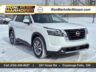 New 2025 Nissan Pathfinder SL image 1