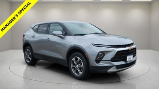 Used 2023 Chevrolet Blazer LT image 1