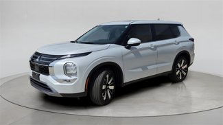 New 2025 Mitsubishi Outlander SE image 1
