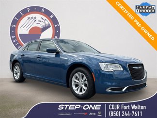 Used 2023 Chrysler 300 Touring image 1