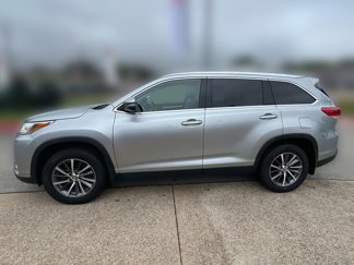 Used 2019 Toyota Highlander XLE video 4