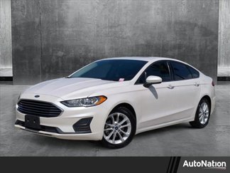 Used 2020 Ford Fusion SE image 1