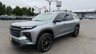 Used 2025 Chevrolet Traverse LT w/ Sun and Wheel Package image 1
