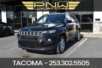 Used 2023 Jeep Compass Latitude image 1