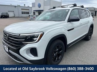 New 2025 Volkswagen Atlas Peak Edition SE image 1