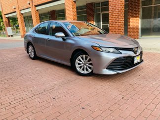 Used 2019 Toyota Camry LE image 1