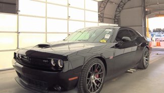 Used 2016 Dodge Challenger SRT image 1