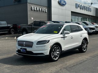 Used 2022 Lincoln Nautilus Reserve image 1