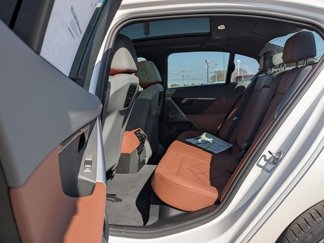 New 2025 BMW 550e xDrive w/ Premium Package image 1