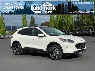 Used 2022 Ford Escape Titanium w/ Class II Trailer Tow Package image 1