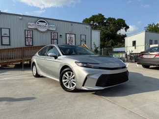 Used 2025 Toyota Camry LE image 1