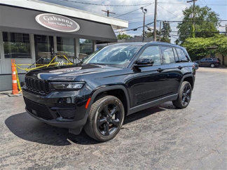 Used 2023 Jeep Grand Cherokee Altitude image 1