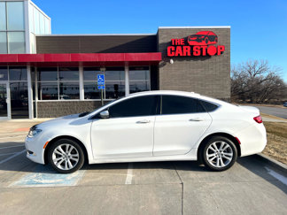 Used 2016 Chrysler 200 Limited w/ Convenience Group image 1