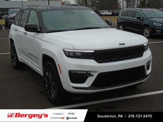 New 2025 Jeep Grand Cherokee Summit image 1