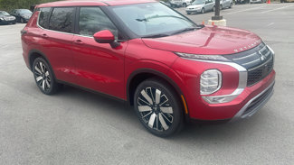New 2025 Mitsubishi Outlander SE image 1