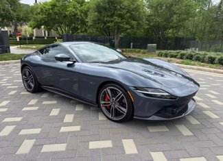 Used 2021 Ferrari Roma image 1