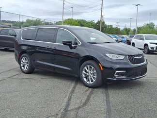 New 2026 Chrysler Pacifica Select image 1