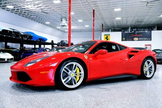 Used 2018 Ferrari 488 GTB image 1