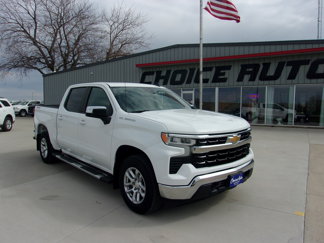 Used 2022 Chevrolet Silverado 1500 LT image 1