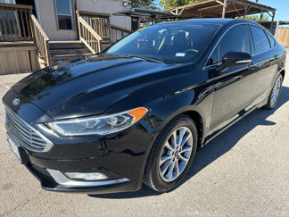 Used 2017 Ford Fusion SE w/ Fusion SE Technology Package image 1