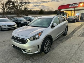 Used 2017 Kia Niro Touring image 1