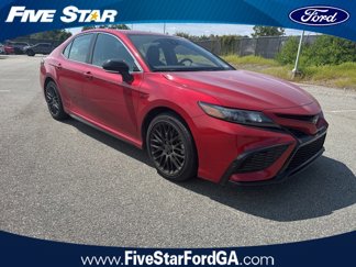 Used 2024 Toyota Camry SE image 1