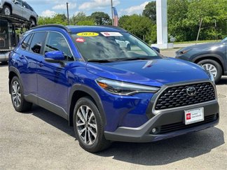 Used 2023 Toyota Corolla Cross XLE image 1