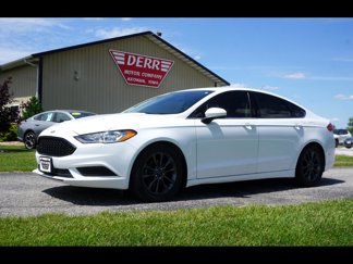 Used 2017 Ford Fusion SE image 1