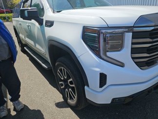 Used 2022 GMC Sierra 1500 AT4 image 1