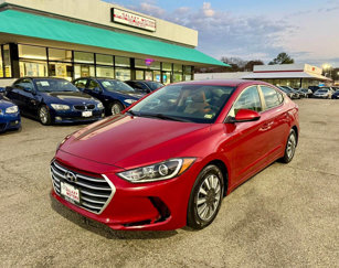 Used 2017 Hyundai Elantra SE image 1
