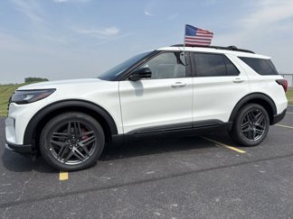 New 2025 Ford Explorer ST image 1