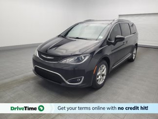 Used 2020 Chrysler Pacifica Touring-L image 1
