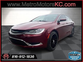 Used 2017 Chrysler 200 Limited Platinum image 1