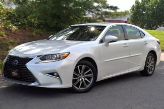 Used 2018 Lexus ES 300h image 1