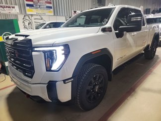 Used 2025 GMC Sierra 2500 AT4 image 1