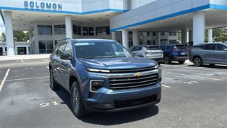 Certified 2025 Chevrolet Traverse LT image 1