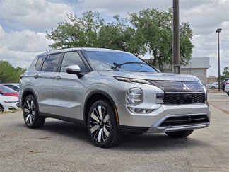 New 2025 Mitsubishi Outlander SE image 1