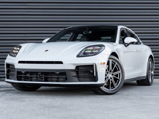 Certified 2025 Porsche Panamera 4 image 1