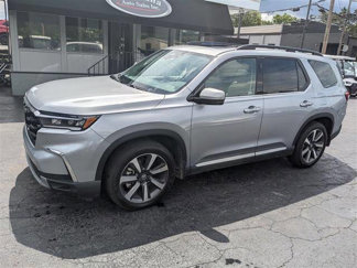 Used 2024 Honda Pilot Touring image 1